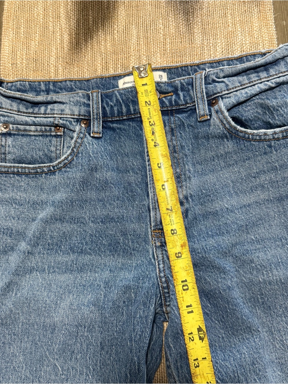 Abercrombie & Fitch The Baggy Low Rise Jeans Size 28 regular - Picture 6 of 7